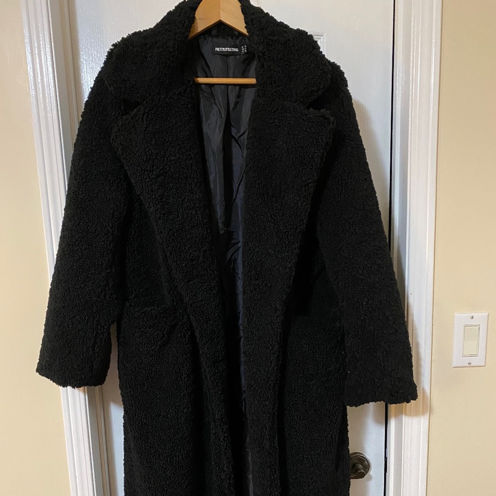 PRETTYLITTLETHING BORG COAT- SIZE SMALL